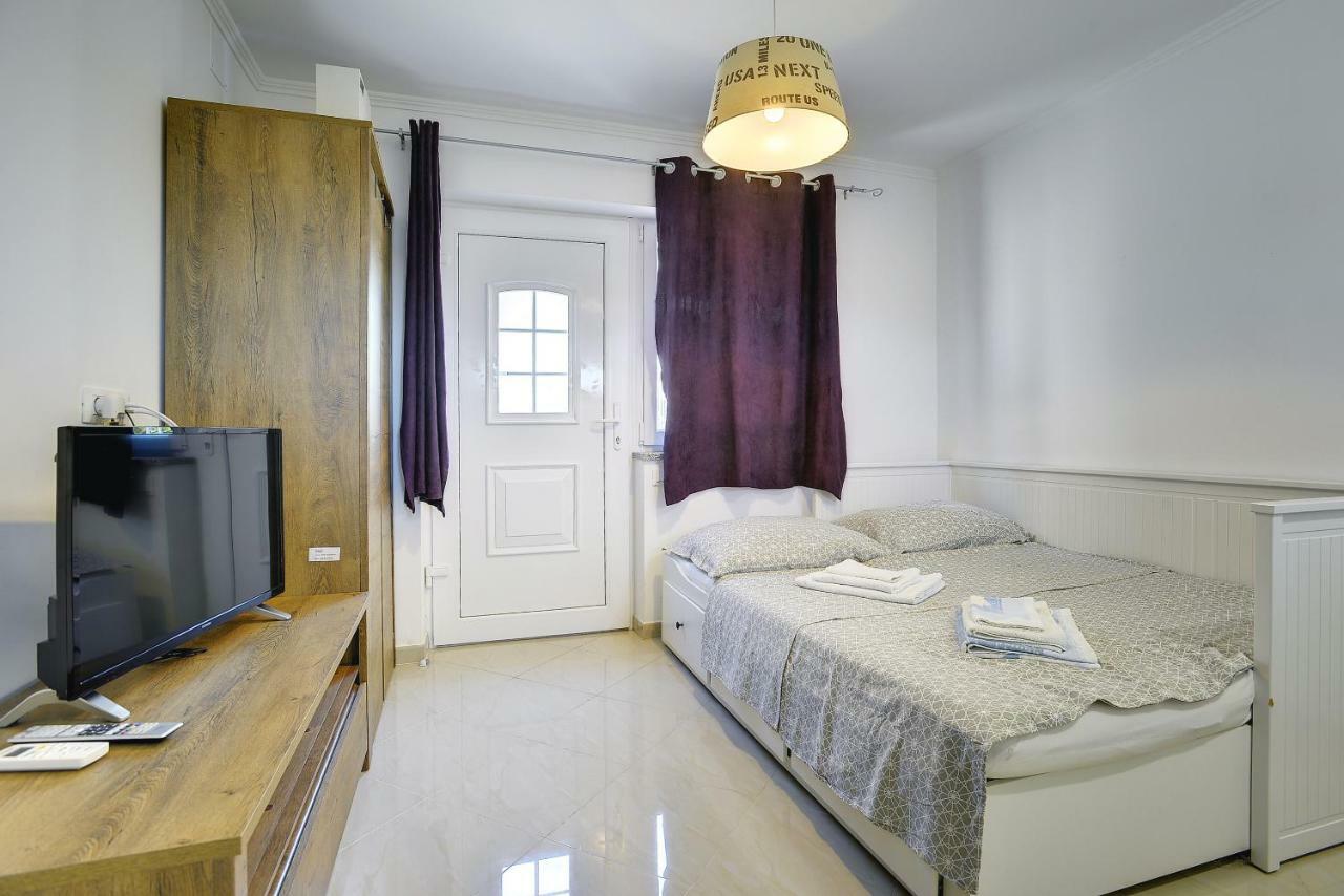 Diegos Apartments プーラ エクステリア 写真